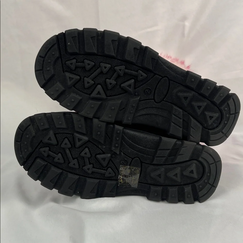 Girl’s Snow Boots - US Size 2 - Pink - Faux Fur white - Black waterproof soles - Picture 6 of 11